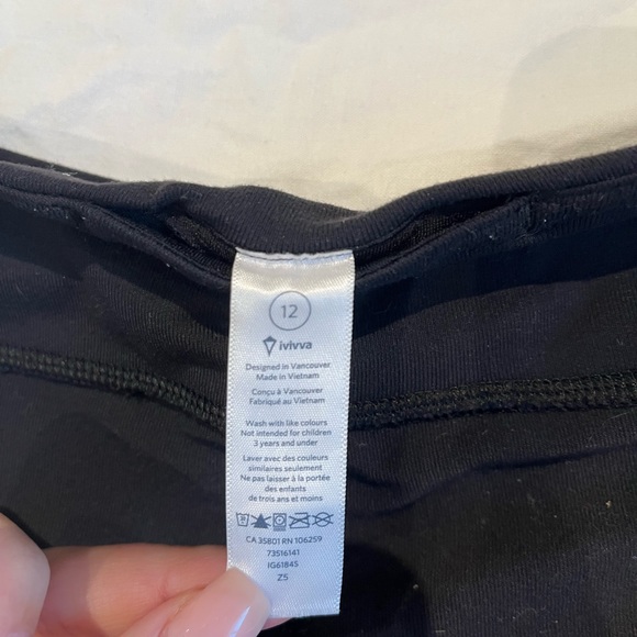 BLACK IVIVIA SIZE 12 CAPRIS LEGGINGS - Picture 2 of 3